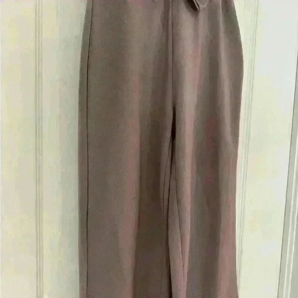 Woman’s Purple Wide Legged  Trousers - Picture 7 of 8